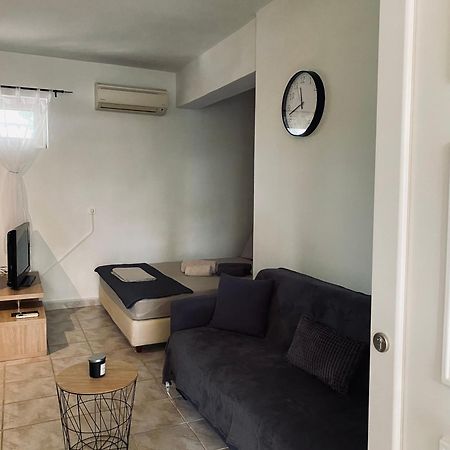 Independent House At Glyfada Apartment Athens Exterior photo